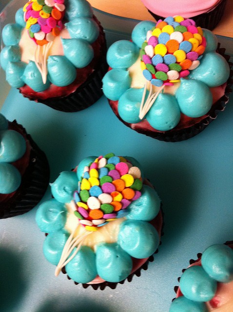 balloon cupcakes