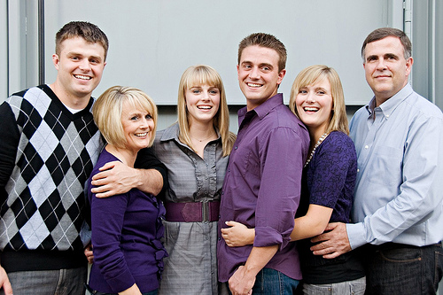 Capturing-Joy.com What to Wear in Family Pictures by COLOR-Purple! 100+Ideas!