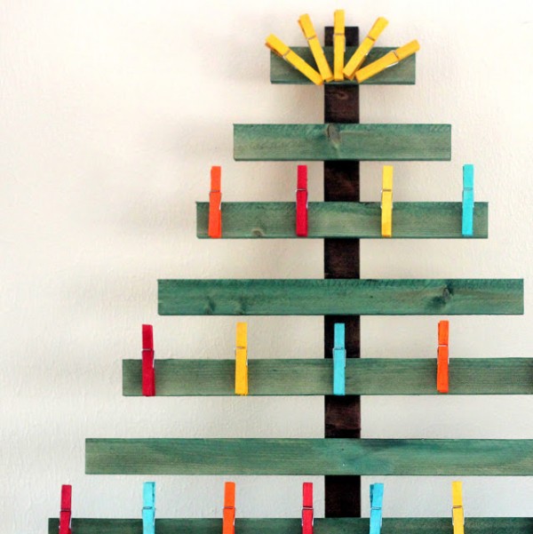 15 Creative Ways to Display Holiday Cards| Capturing-Joy.com