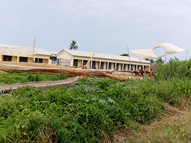 crafting fisherman boats in Ghana