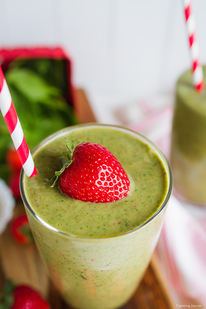 Green and delicious strawberry smoothie packed with protein and goodness to start your day