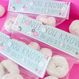 DIY donut Valentine treat topper printable