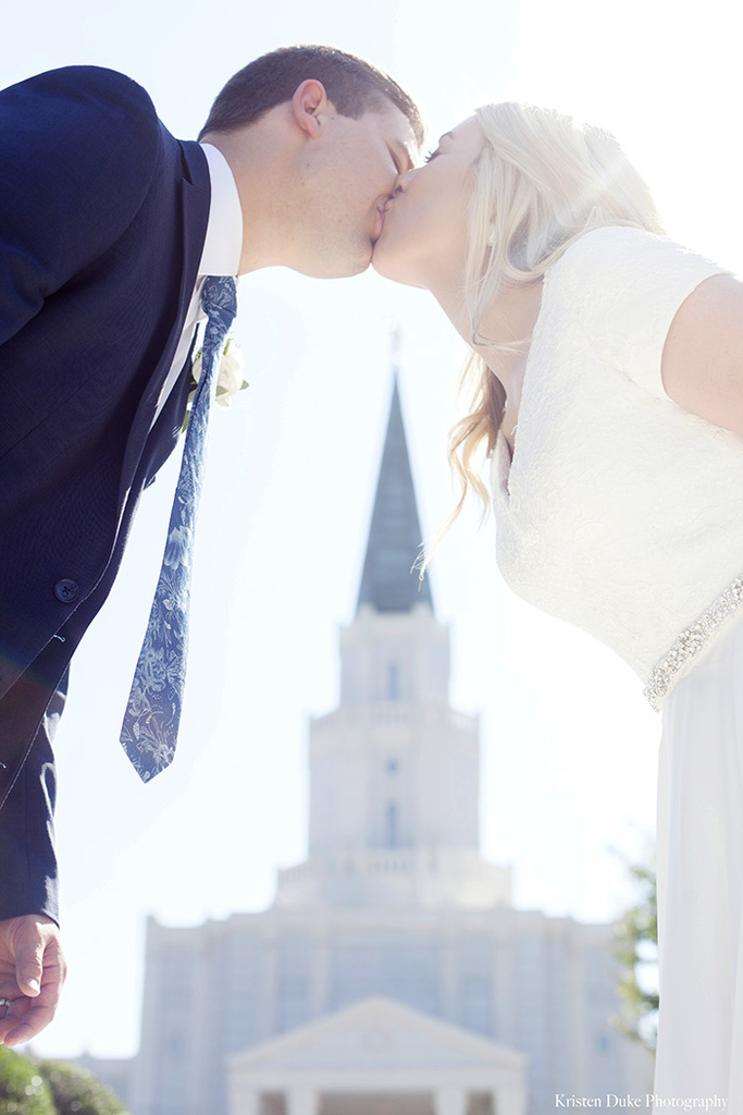 Bride and groom kissing picture at LDS Mormong Wedding at Temple