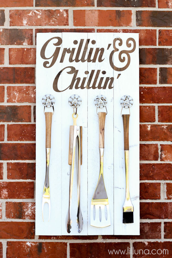 This DIY grill sign is a great homemade gift idea for dad!