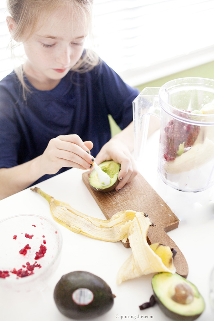 making-smoothies-with-avocados