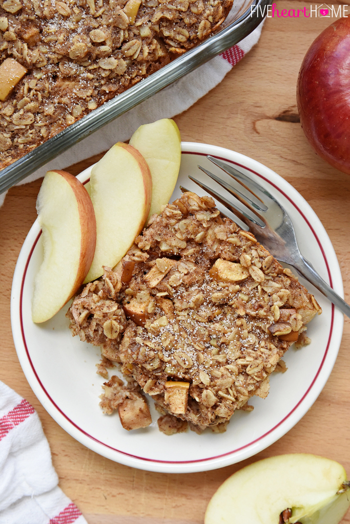 apple-cinnamon-baked-oatmeal-breakfast-recipe