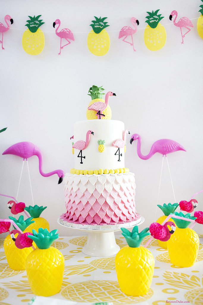 Flamingo Pineapple Party